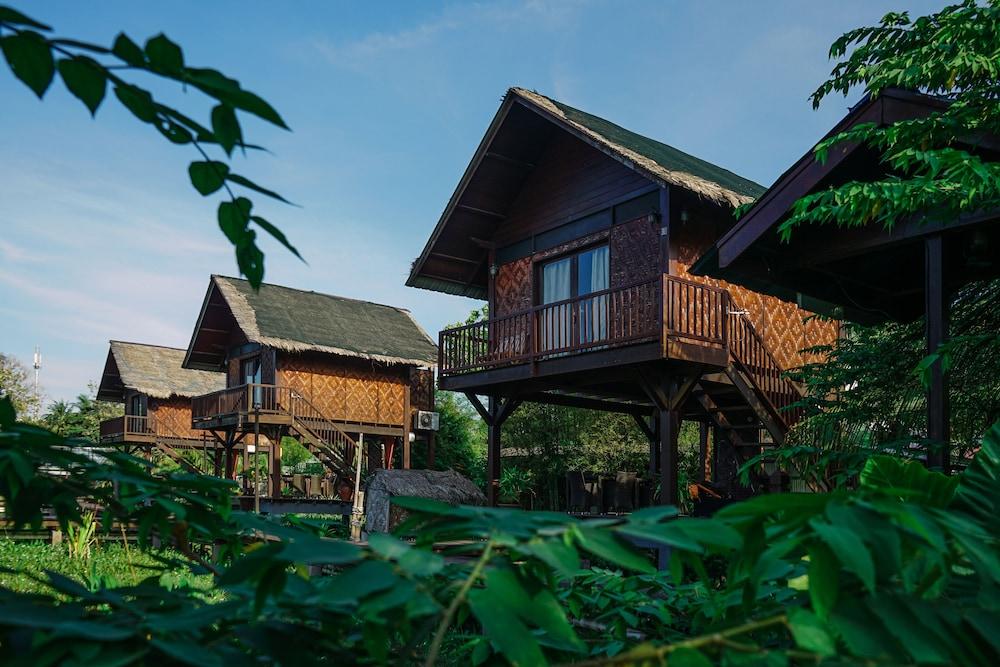 The Gemalai Village Pantai Cenang  Exterior photo